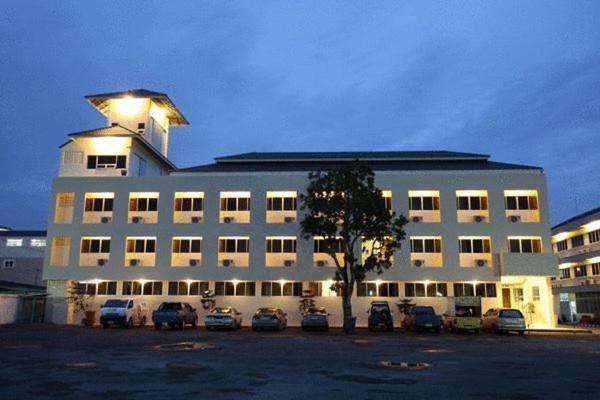 Riverside Hotel Krabi Bagian luar foto