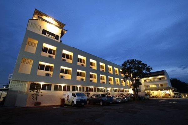 Riverside Hotel Krabi Bagian luar foto