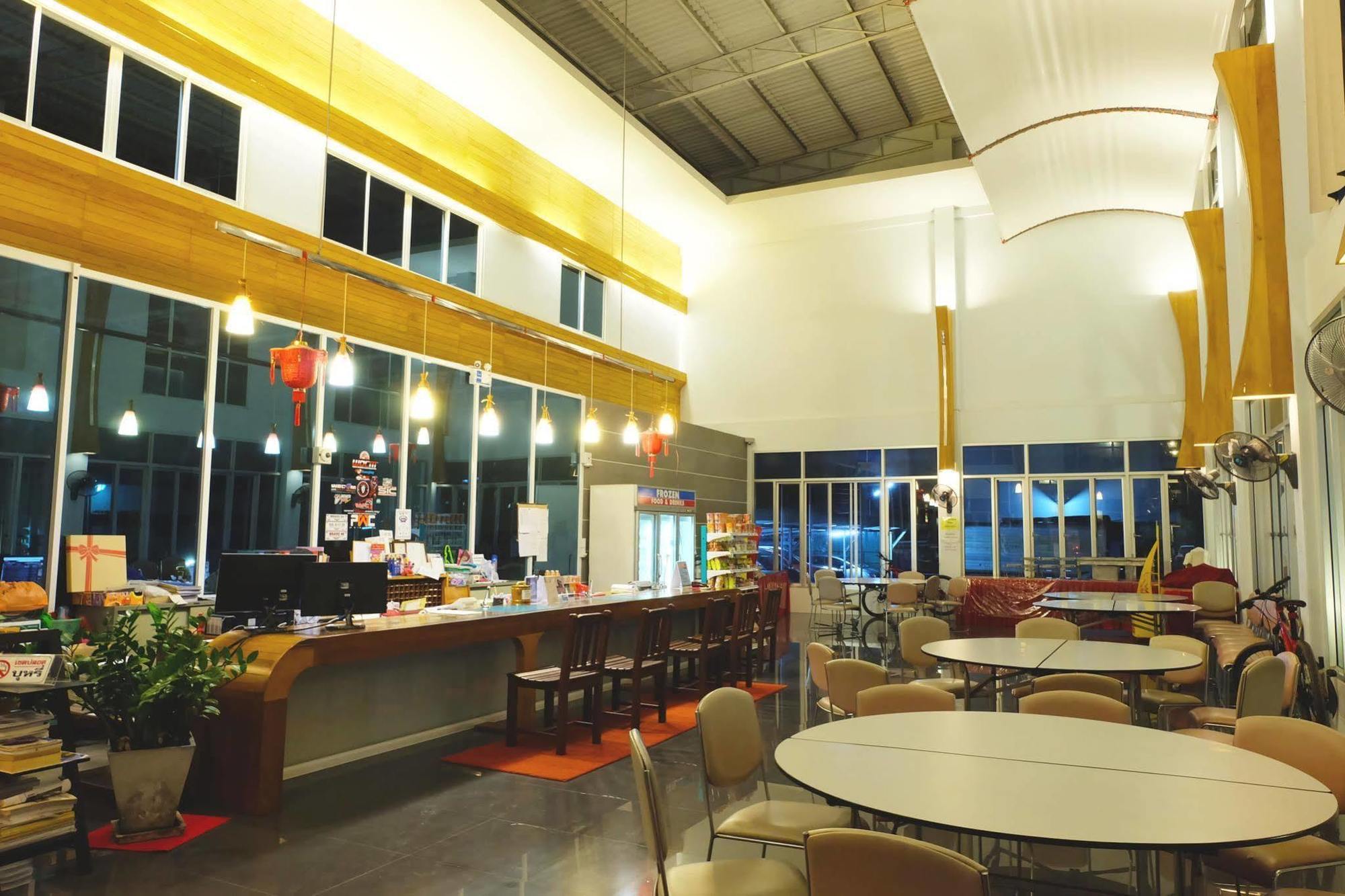 Riverside Hotel Krabi Bagian luar foto